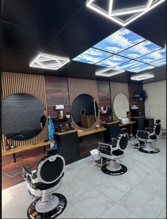 Barber and Hairdressing Shop City of Stirling Photo 4