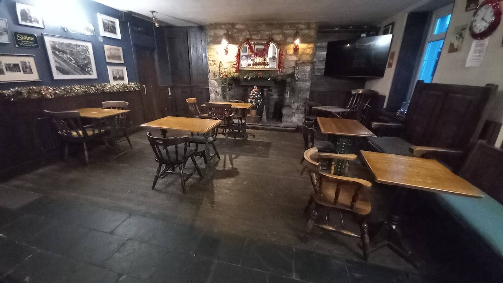 TREDEGAR - SUBSTANTIAL PUB AND RESTAURANT WITH EXCELLENT GARDEN FACILITIES