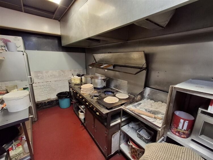 Hot Food Take Away For Sale in Leeds Photo 4