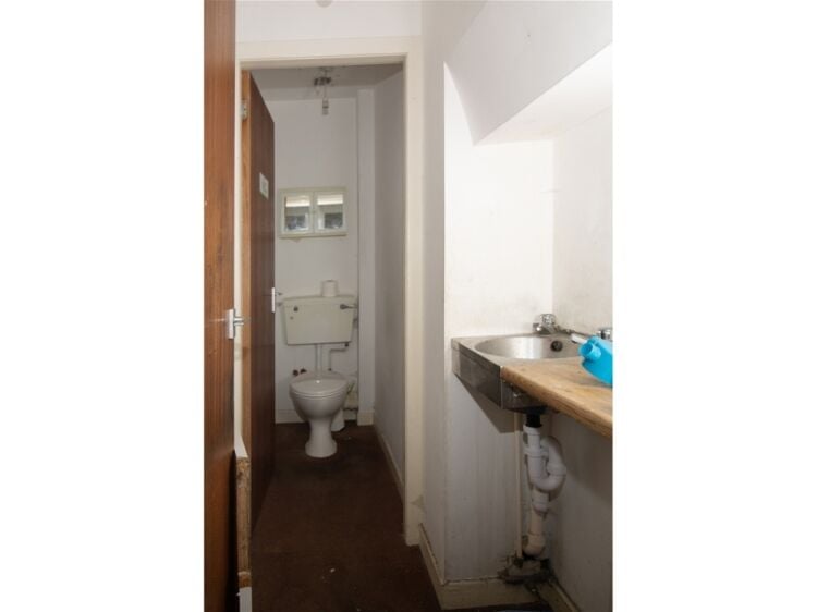 Somerdale Shop and Flat Photo 4