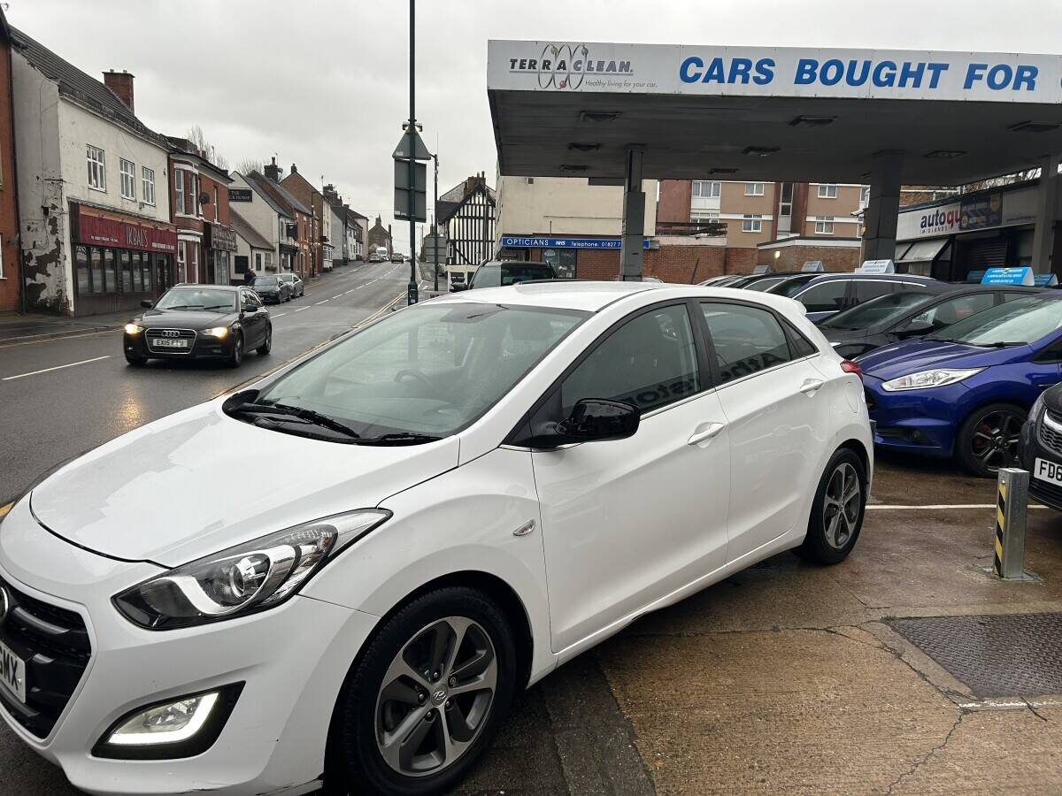 Used car sales  Photo 4