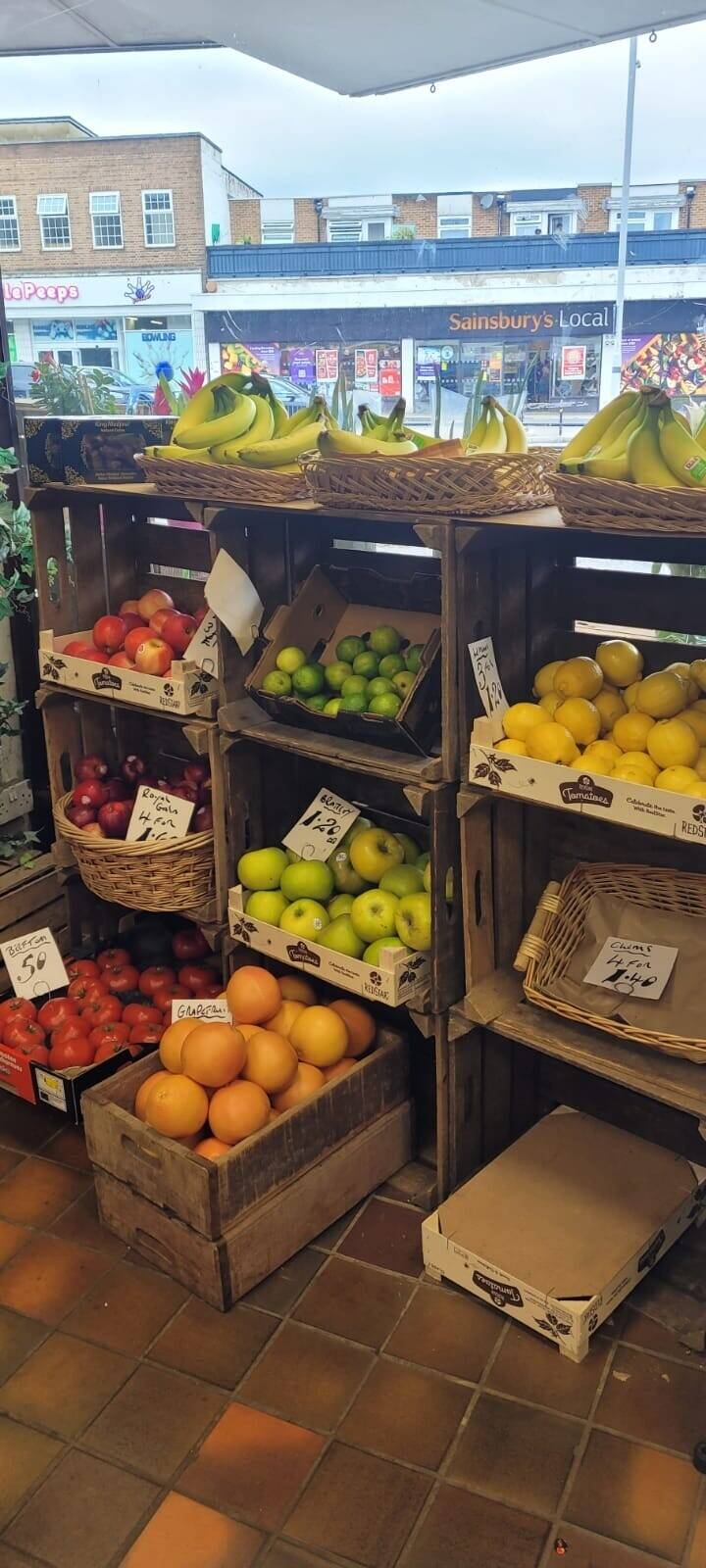 Florist and Fruit & Vegetable Greengrocers Well Established shop for sale