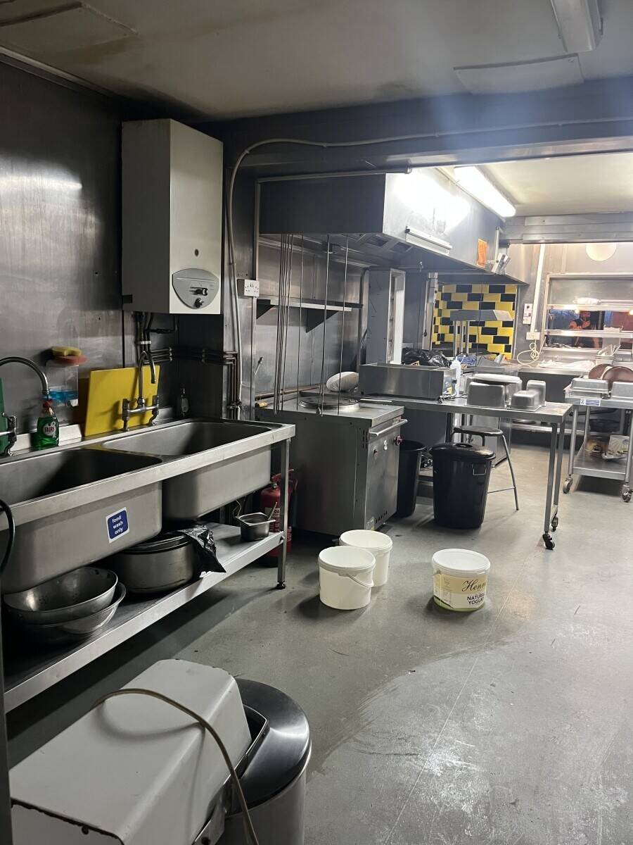 Fully refurbished takeaway for sale