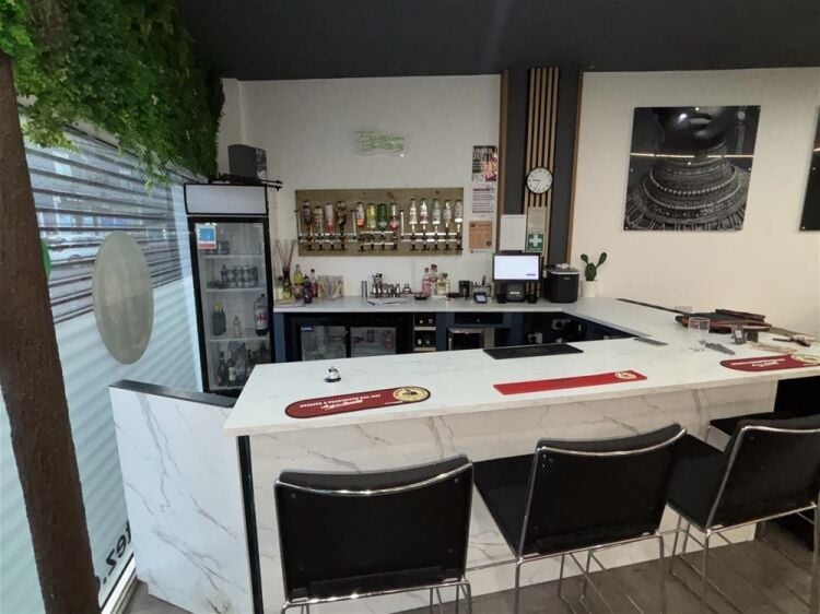 Cafe & Sandwich Bars For Sale in Sheffield Photo 4