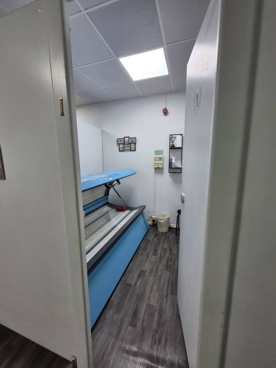 Established Tanning Salon for Sale – BB4 Village Location