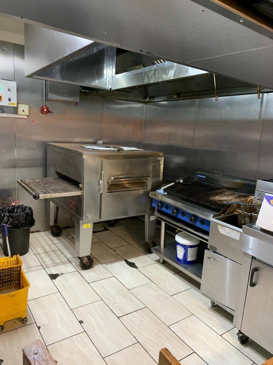 Burger & Pizza takeaway for sale in Hounslow 