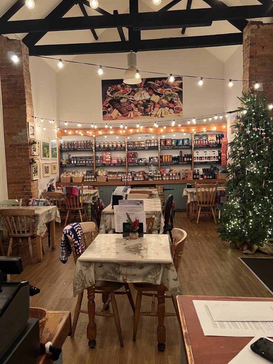 SUPERB CAFÉ & COFFEE SHOP IN THE HEART OF RURAL NOTTINGHAMSHIRE Photo 4