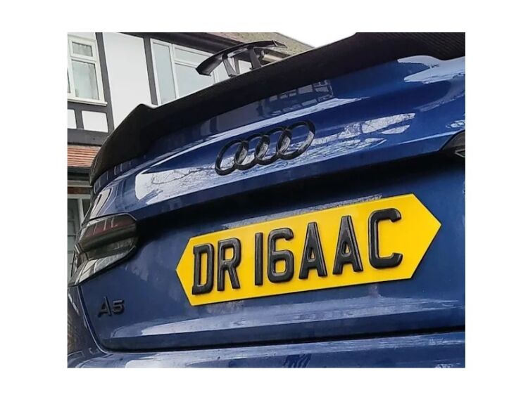 Modern Car Accessories Shop with Loyal Online Audience