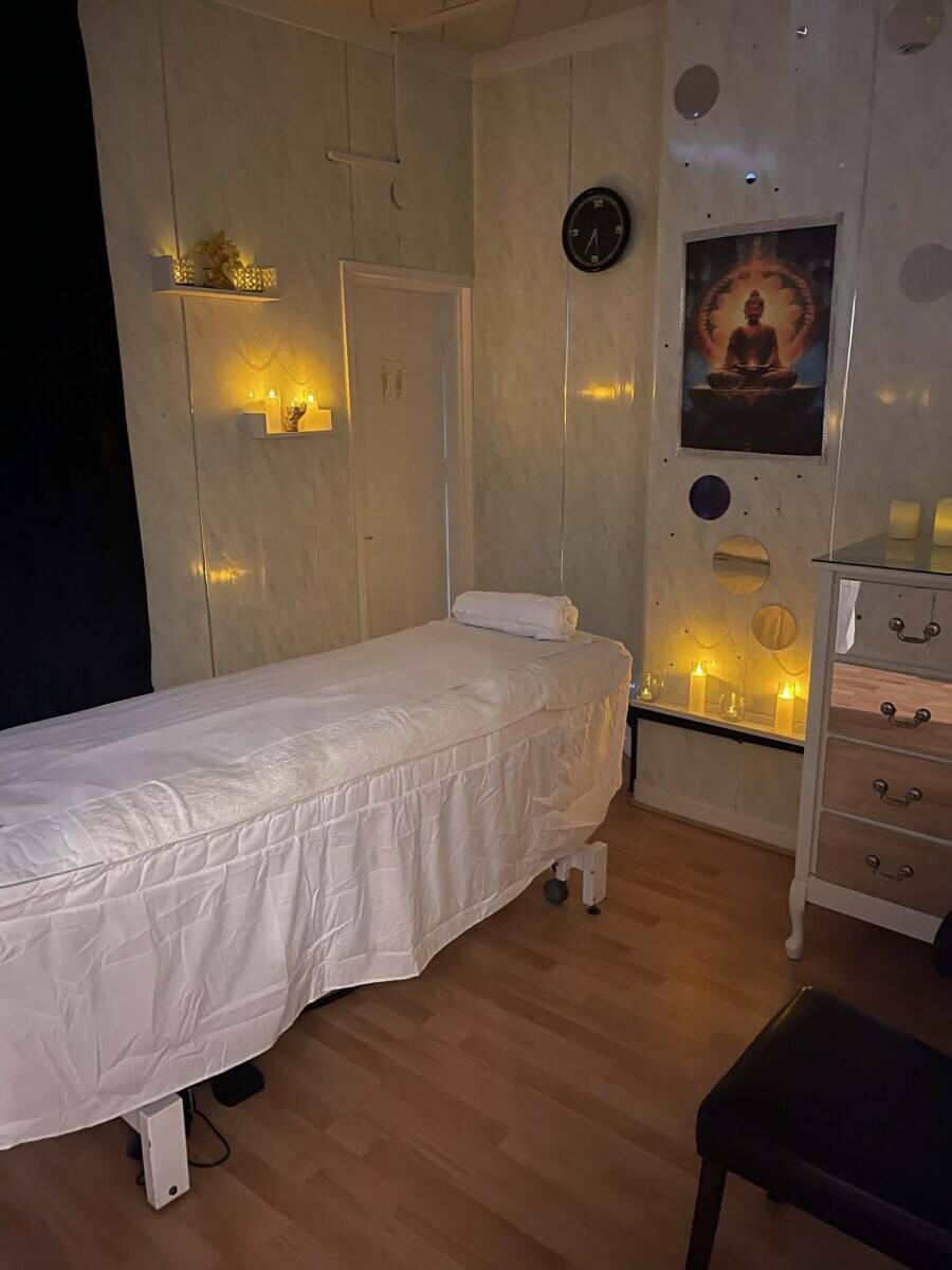 Massage & Beauty Spa for Sale in Liverpool Photo 5