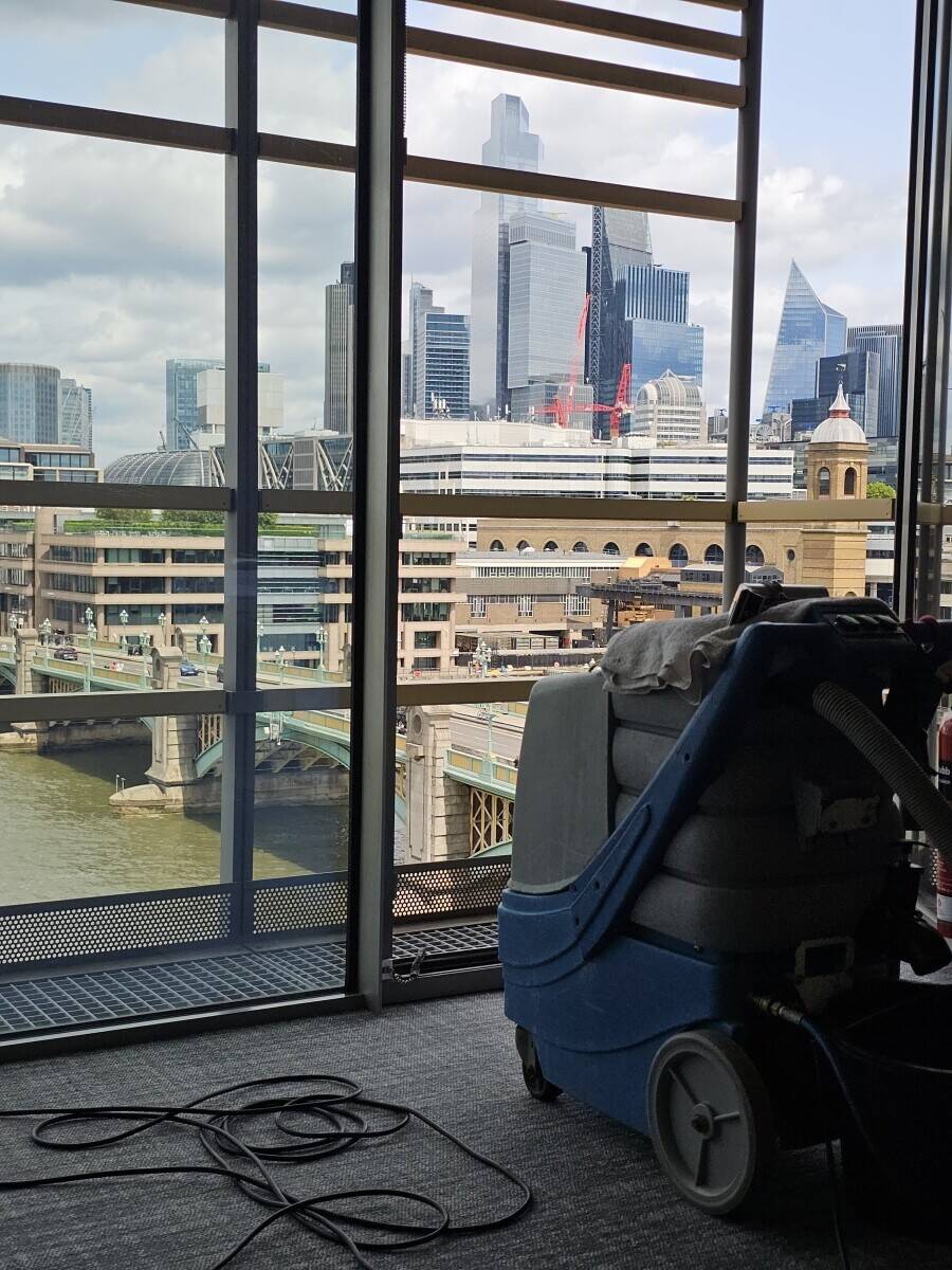Your Best Commercial Carpet Cleaning In London Photo 4