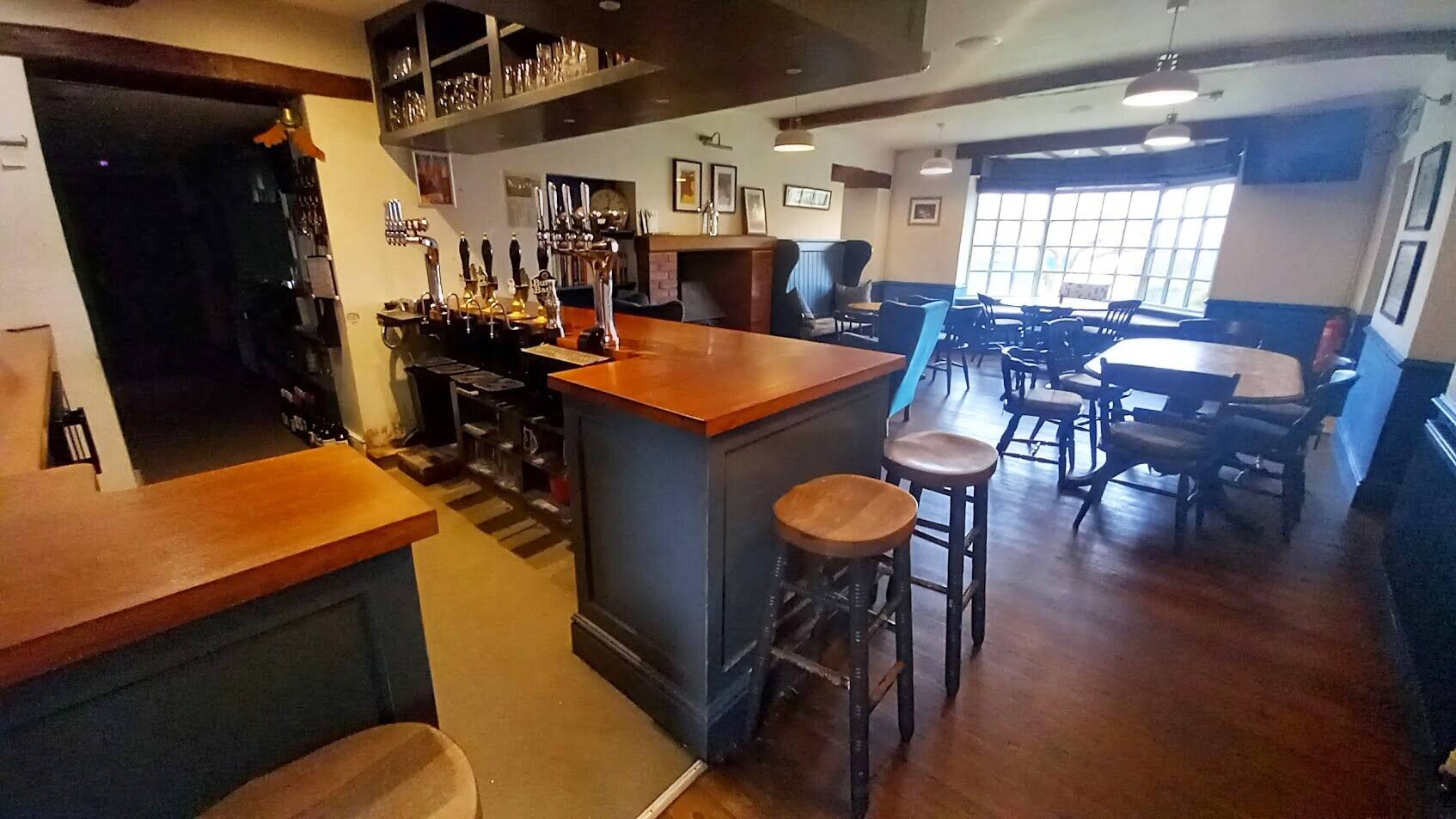 WORCESTERSHIRE - COUNTRY INN SET IN 1.5 ACRES Photo 4