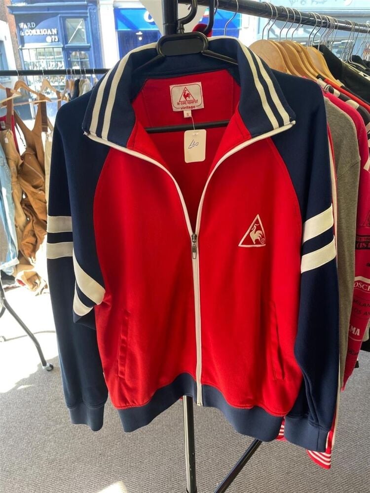 LEASEHOLD
VINTAGE CLOTHES SHOP Photo 4