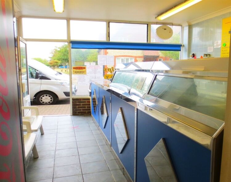 Established lock-up fish & chip shop, coastal West Sussex Photo 4