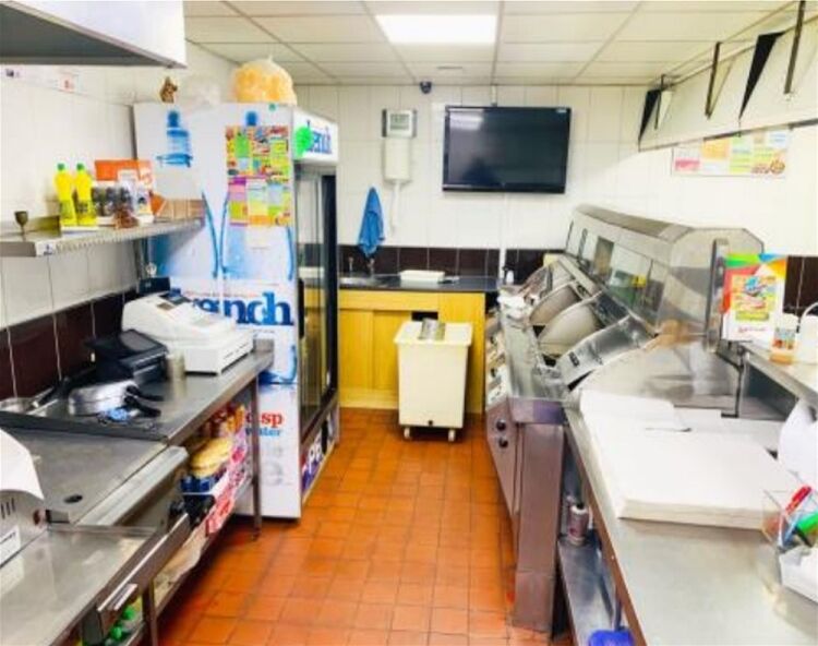 Detached evenings-only fish & chip shop near Wakefield