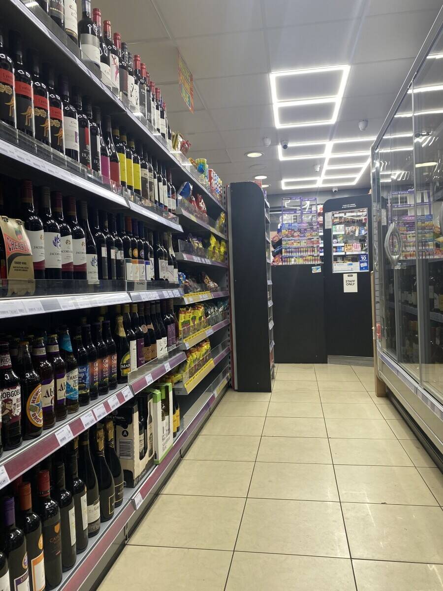 Blackwater off-licence & convenience store for sale in Blackwater Photo 5
