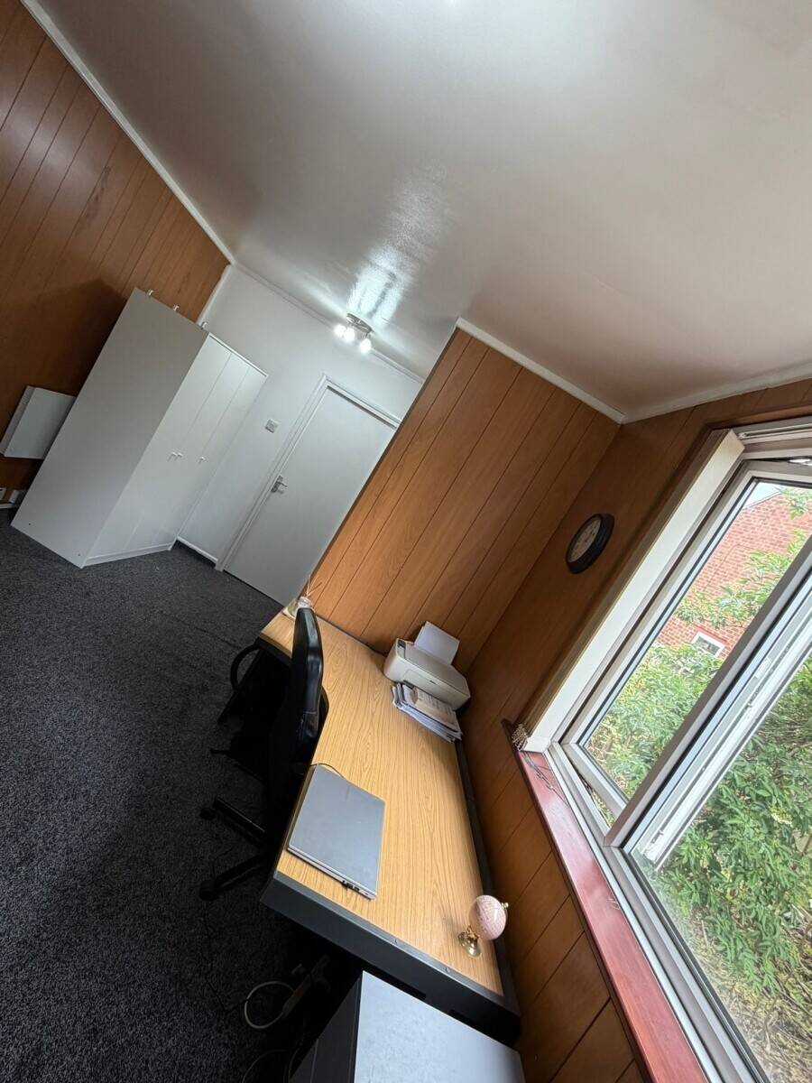 First floor Commercial Units for Rent - in Arnold NG5 &pound;700 per month