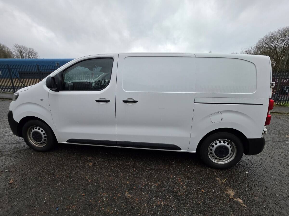 Professional Mobile Valeting Van –Equipment Under Warranty Photo 4