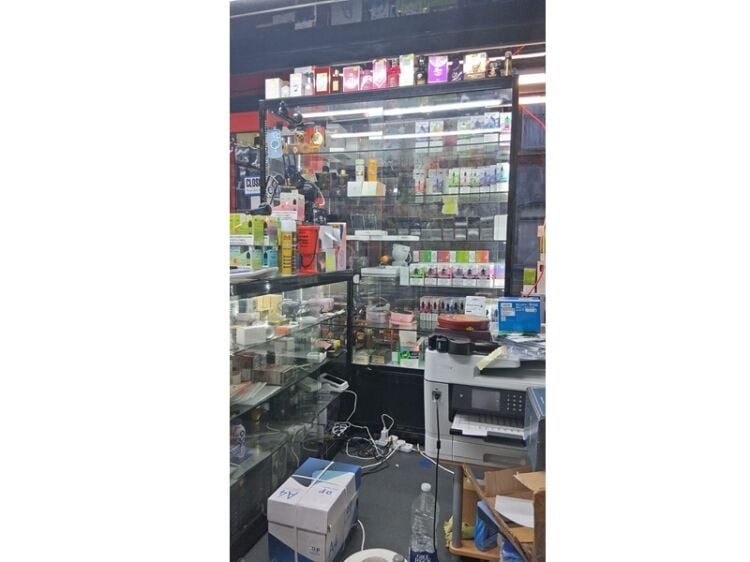 Fresh Start Retail Opportunity – Modern Independent Shop in Hull