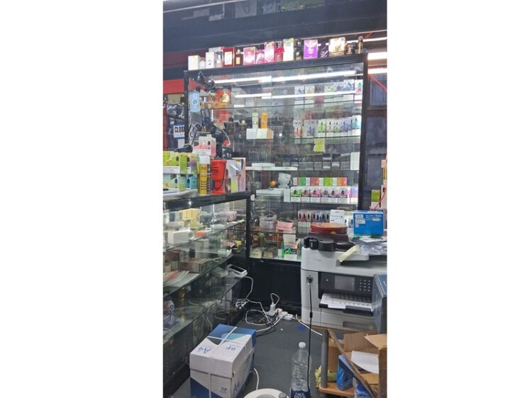 Fresh Start Retail Opportunity – Modern Independent Shop in Hull Photo 4