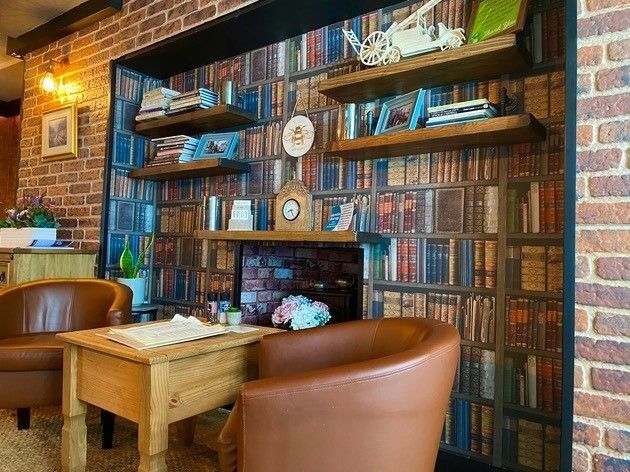 DAYTIME CAFÉ/COFFEE LOUNGE