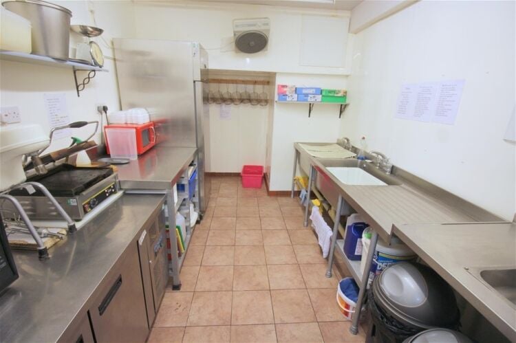 Vacant Chip Shop & Cafe with Owners Accommodation Photo 4