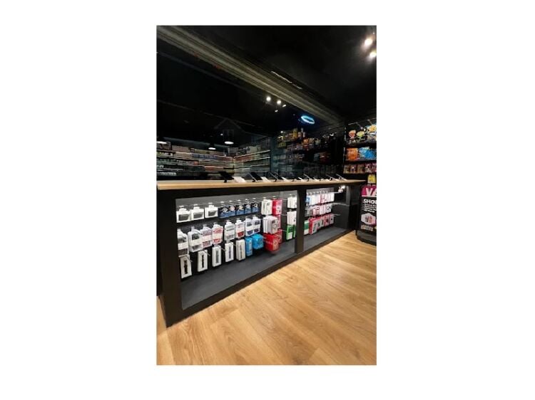 Cloud Chasing Profits – High-Turnover Vape & Vaporiser Retailer