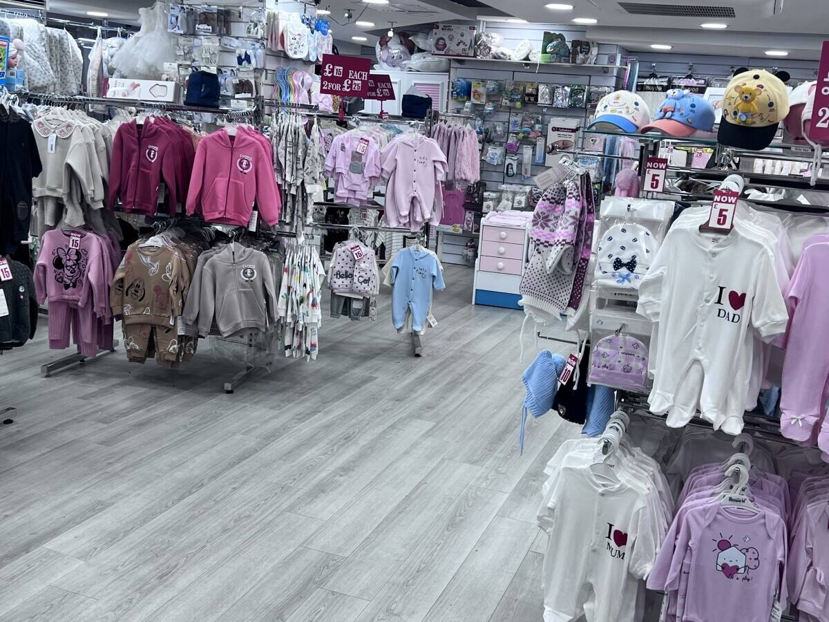 BABY SHOP for sale in Romford high street Photo 4
