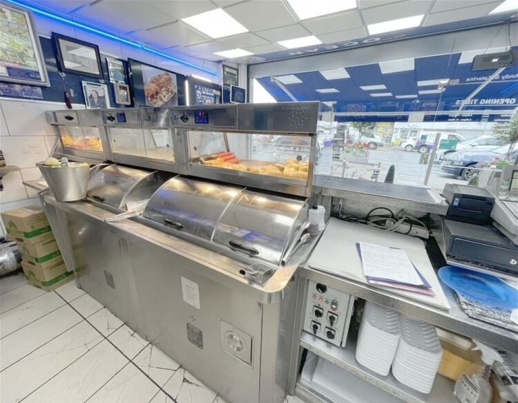 Long-established fish & chip shop with 3-bed flat, Leicester