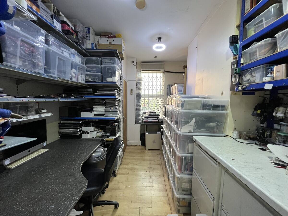 20 Years Established Computer Repair Shop in West Hampstead, London Photo 4