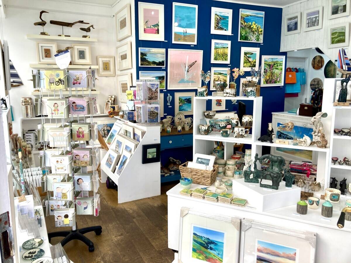 ART, CRAFT, & GIFT GALLERY