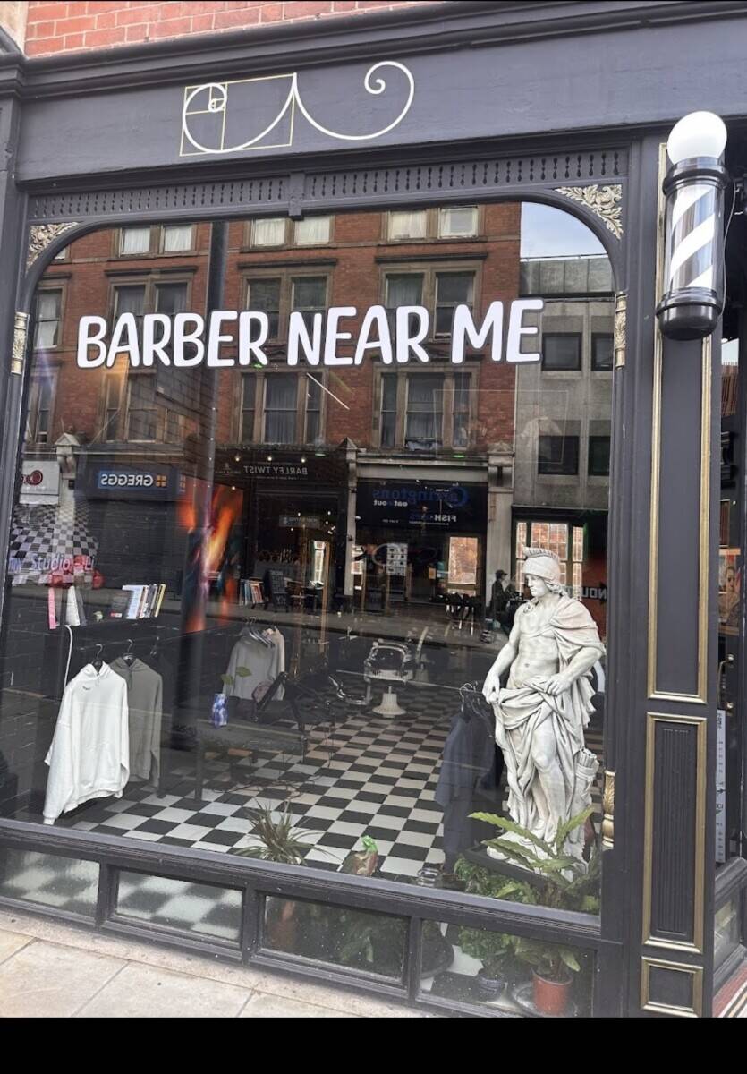 City centre Nottingham barber shop ready to go