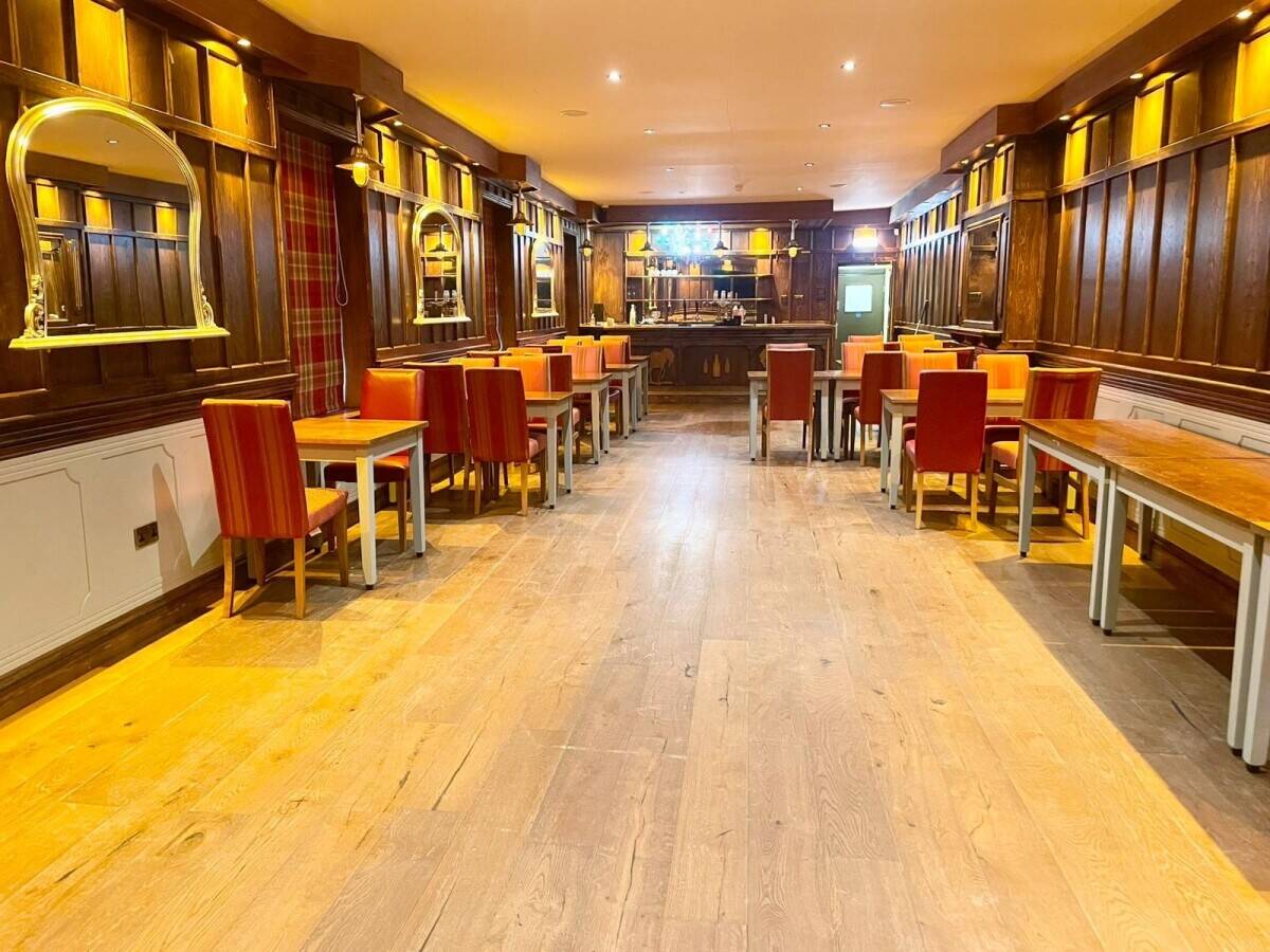 EAST YORKSHIRE - THREE BEDROOM PUB & RESTUARANT WITH THREE LETTING BEDROOMS Photo 4