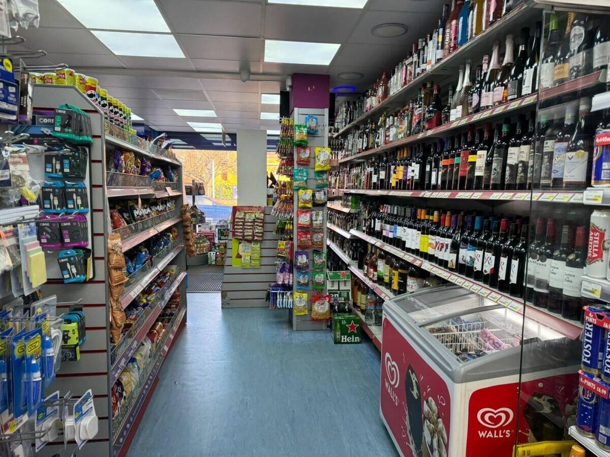 High Potential Off Licence in Prime Location  Northampton Photo 4