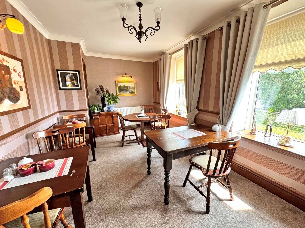 COUNTY DURHAM - VILLAGE GUEST HOUSE WITH RESTAURANT AND BAR