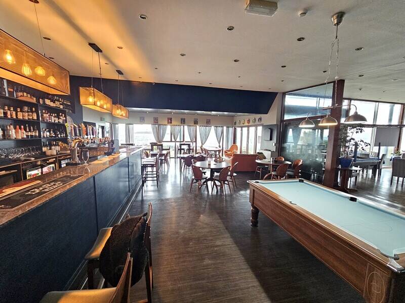 Seafront bistro and bar on the Isle of Arran with spectacular beach front location and views. Photo 4