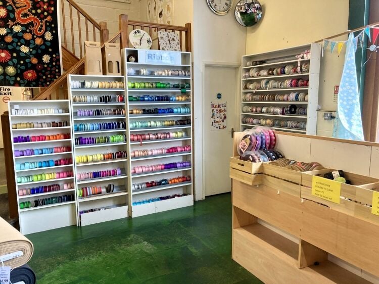FABRIC, HABERDASHERY, & CRAFT RETAIL WAREHOUSE