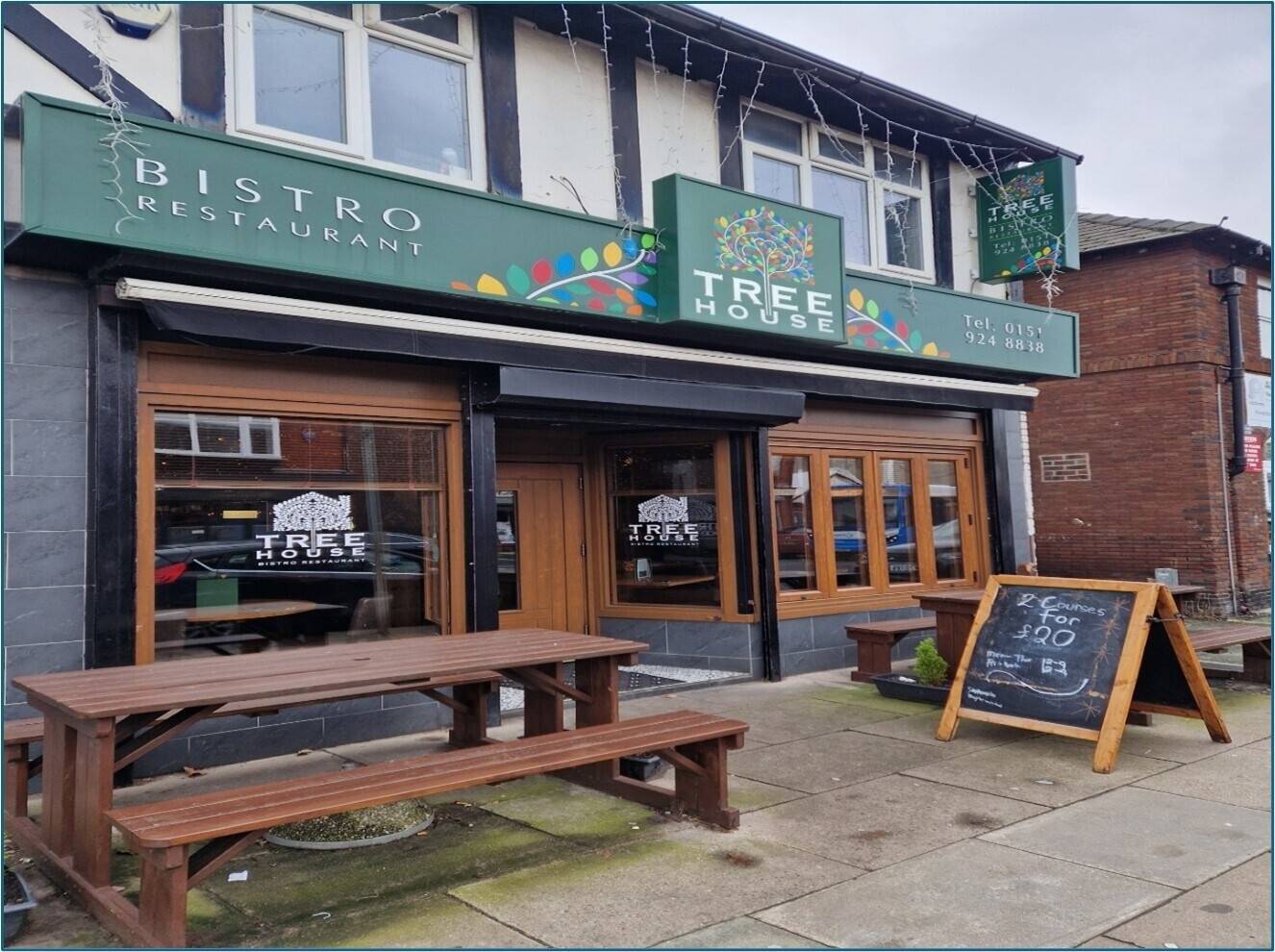 TREE HOUSE BISTRO RESTAURANT - 60 CORONATION ROAD CROSBY LIVERPOOL L23 5RQ Photo 4