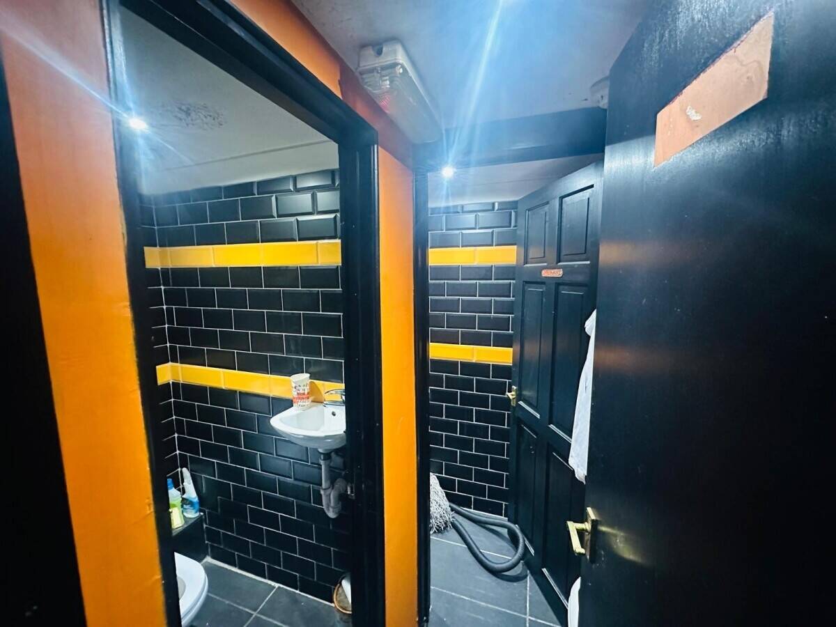 Pizza Franchise & Indian takeaway for sale in Grays