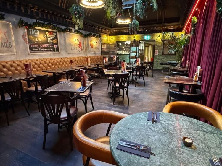 50 Cover Late Night Bar & Restaurant