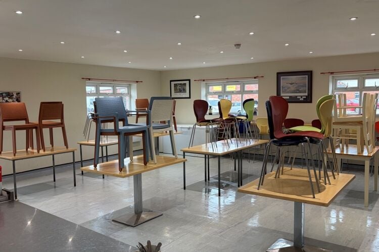 Established Cafe - Tring