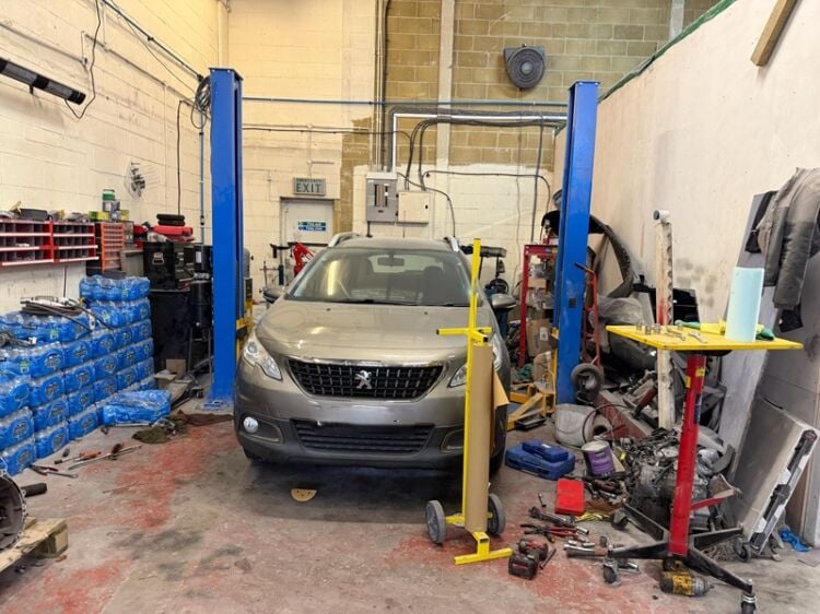 Driven for Success – Established Car Body Repair Centre in Croydon Photo 4