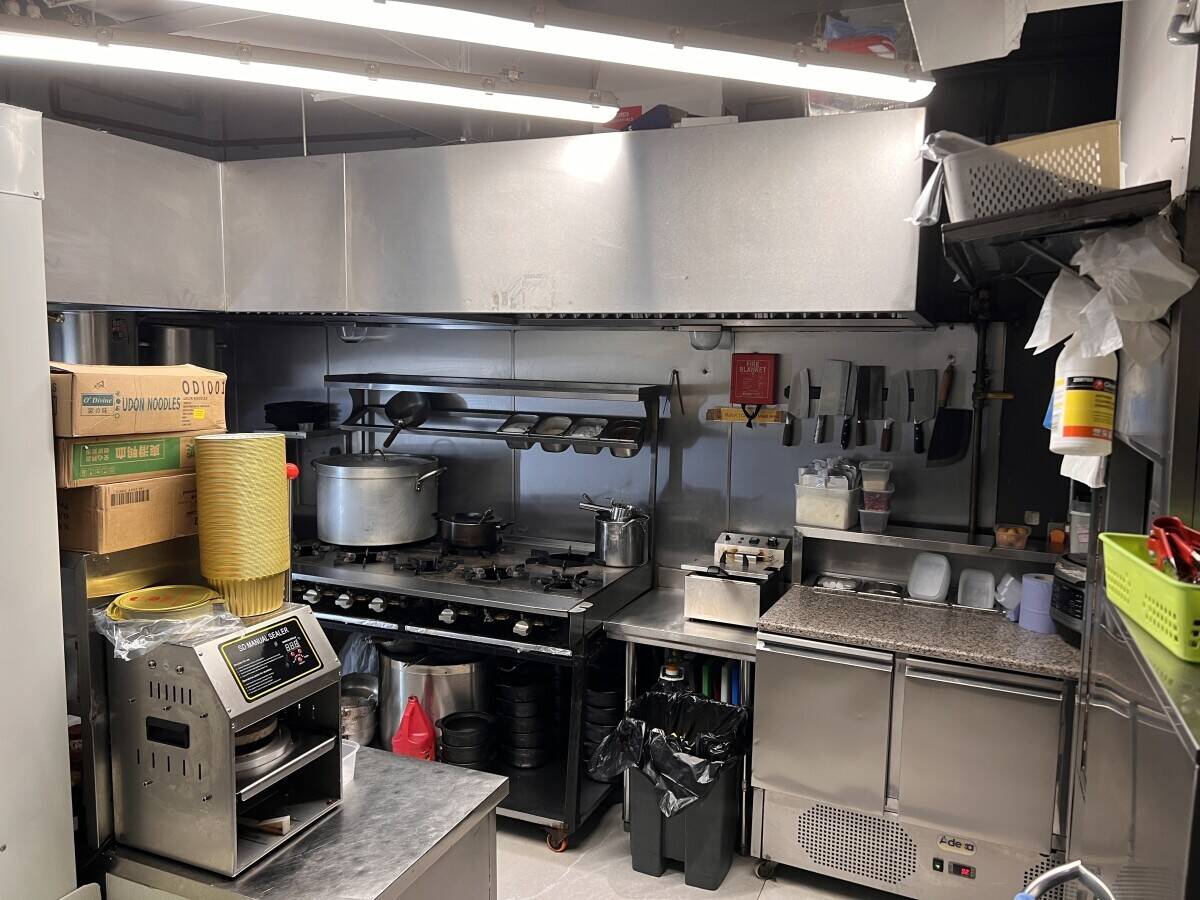 Chinese Restaurant for Sale – Prime Location Near Haymarket Station, Edinburgh Photo 4