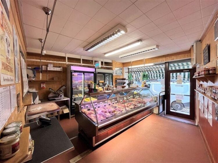 Retail For Sale in Wooler Photo 4