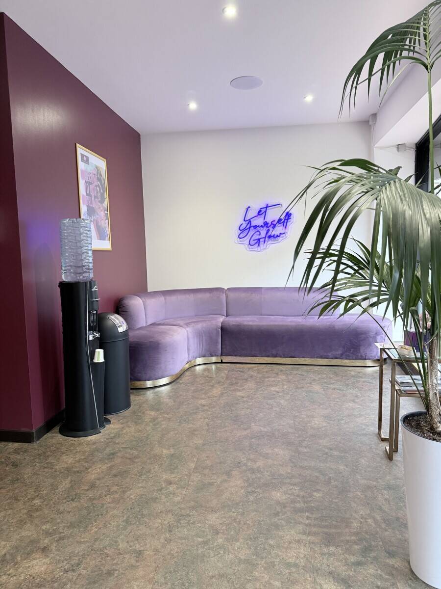 Tanning Salon for Sale in Wellingborough Photo 4