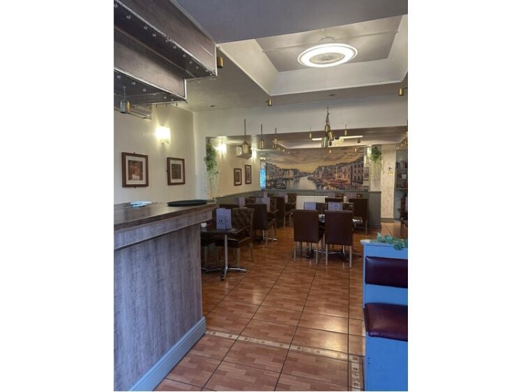 A Slice Of Success – Established Italian Restaurant In Cleethorpes Photo 4