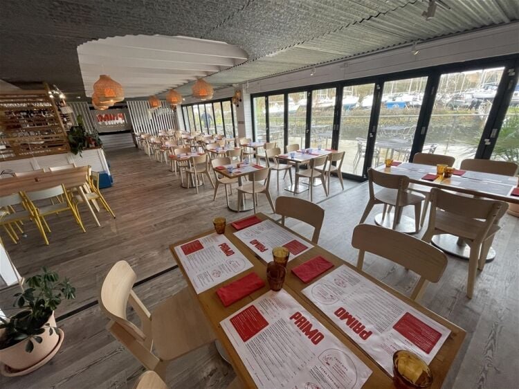 Stunning Waterfront Restaurant in the Heart of Salcombe For Sale in Salcombe Photo 4