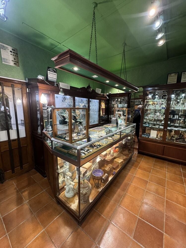 Inverness’s Oldest Jewellers – Historic City Centre Institution with Prime Position Photo 4