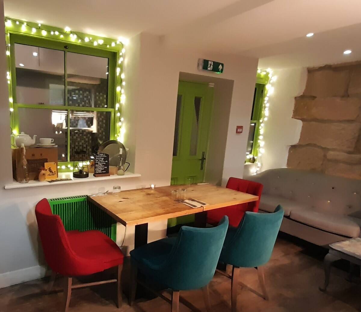 Popular, Stylish and Lucrative Restaurant & Live Music Business