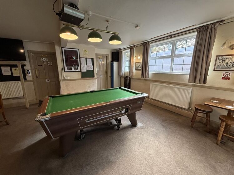 Prominent Roadside Inn For Sale in Taunton Photo 3