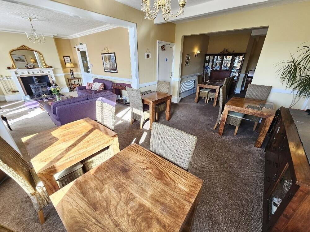 Exceptional Country House Bed & Breakfast With 8 Luxurious Letting Rooms & Spectacular Views